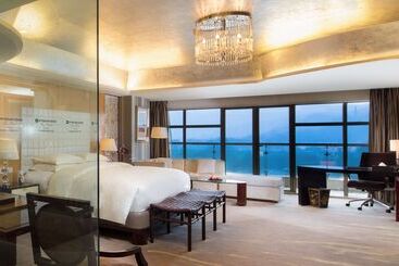 هتل Wyndham Grand Plaza Royale Hangzhou