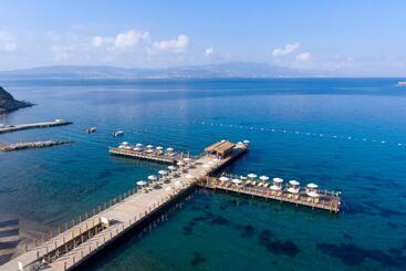 Kefaluka Resort