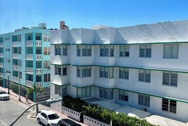 Majestic Hotel South Beach