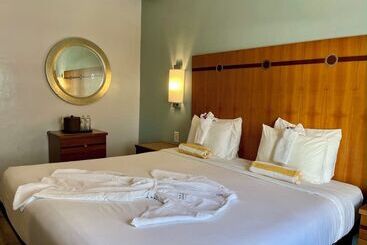 Majestic Hotel South Beach