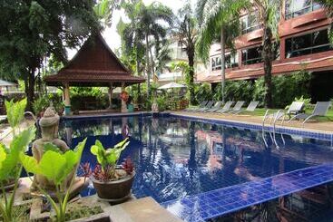 Nova Park Hotel Pattaya