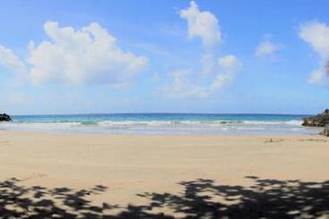 استراحتگاه Bacolet Beach Club