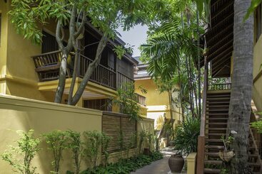 استراحتگاه Buri Rasa Village Samui