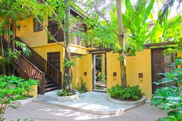 استراحتگاه Buri Rasa Village Samui