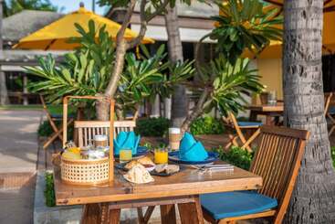 استراحتگاه Buri Rasa Village Samui