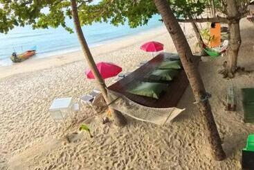 استراحتگاه The Hideaway Pariya Haad Yuan Ko Pha Ngan