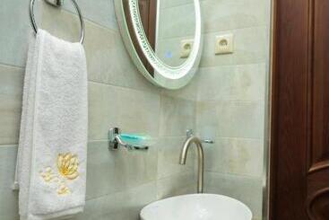 هتل Fleur Yerevan