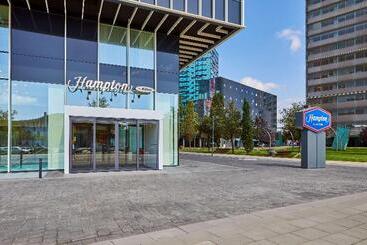 Отель Hampton By Hilton Barcelona Fira Gran Via