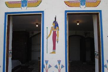 هتل Luxor Old Nile