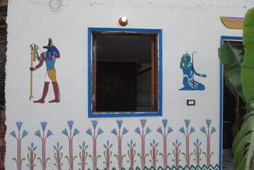 هتل Luxor Old Nile
