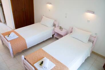 Maria's Apartments