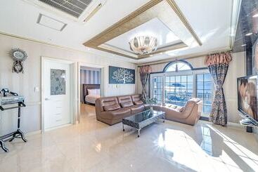 Namhae Alhambra Pension