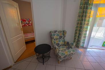 پانسیون Hullam Rooms Siofok