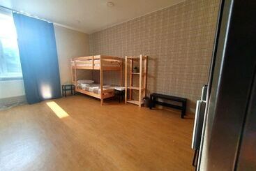 Vershina Hostel