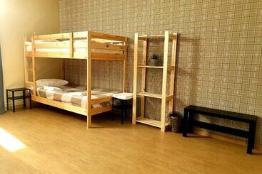Vershina Hostel