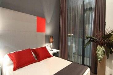Apolo Suites Rentalmar