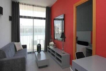 Apolo Suites Rentalmar