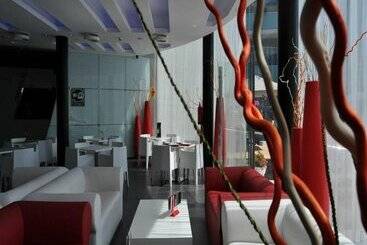 Apolo Suites Rentalmar