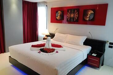 هتل Absolute Bangla Suites