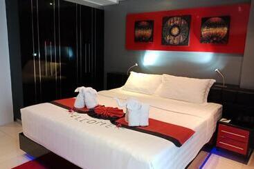 هتل Absolute Bangla Suites