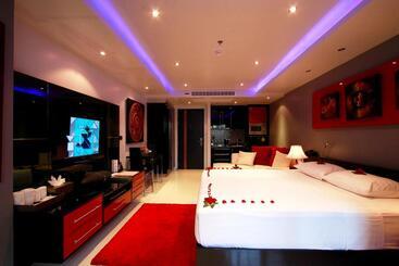 هتل Absolute Bangla Suites