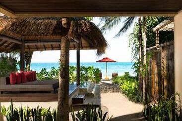 ホテル Anantara Rasananda Koh Phangan Villas