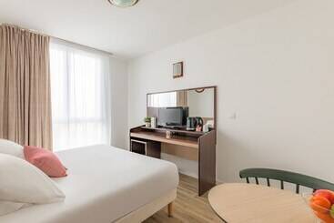 هتل Appart City Confort Brest