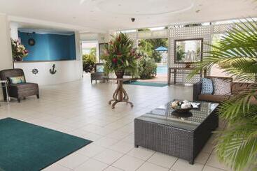 هتل Bay Gardens Marina Haven