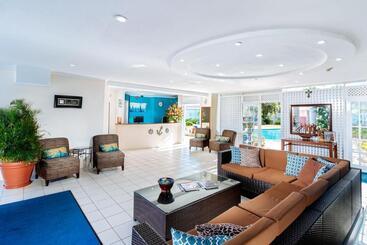 هتل Bay Gardens Marina Haven