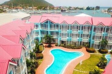 هتل Bay Gardens Marina Haven