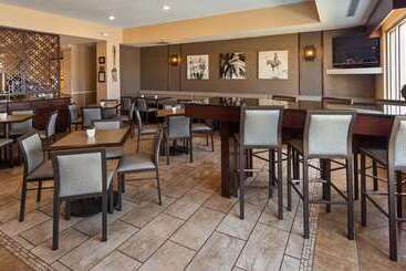 هتل Best Western Plus Frontier Inn