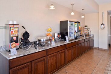 هتل Best Western Plus Frontier Inn