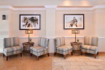 هتل Best Western Plus Frontier Inn
