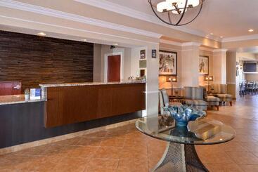 هتل Best Western Plus Frontier Inn