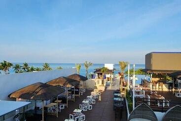 هتل Boracay Ocean Club Beach Resort