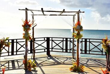 هتل Calabash Cove Resort And Spa   Adults Only