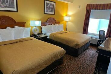 Chocolate Express Hotel & Suites Hershey