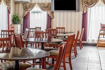 Chocolate Express Hotel & Suites Hershey