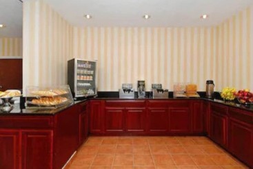Chocolate Express Hotel & Suites Hershey