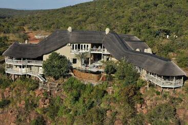 هتل Clifftop Exclusive Safari Hideaway