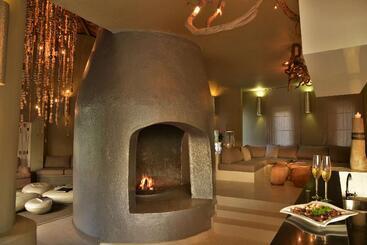 هتل Clifftop Exclusive Safari Hideaway