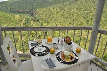 هتل Clifftop Exclusive Safari Hideaway