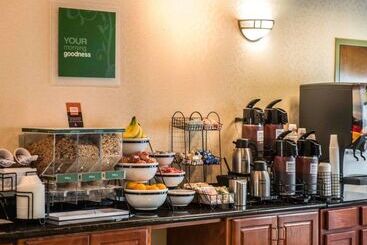 هتل Comfort Inn & Suites Panama City   St Andrew