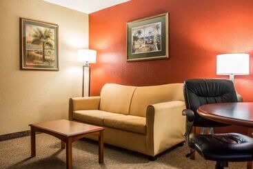 هتل Comfort Inn & Suites Panama City St Andrew