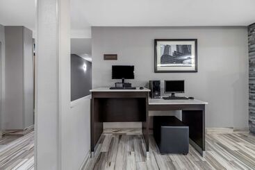 هتل Garner Oklahoma City Quail Springs By Ihg