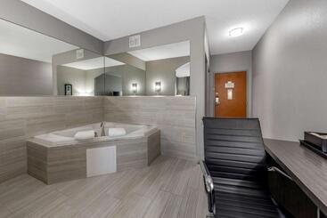 هتل Garner Oklahoma City Quail Springs By Ihg
