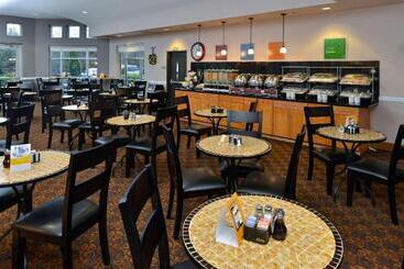 هتل Comfort Suites Airport Tukwila Seattle