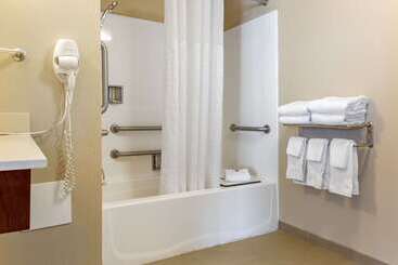 酒店 Comfort Suites Amish Country