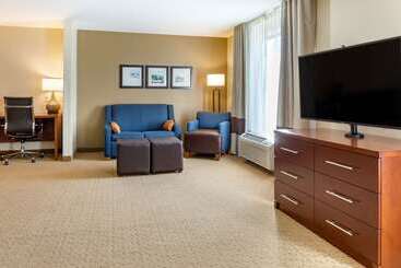 酒店 Comfort Suites Amish Country