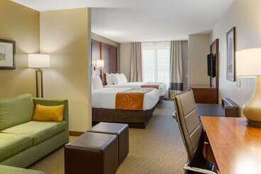 酒店 Comfort Suites Amish Country